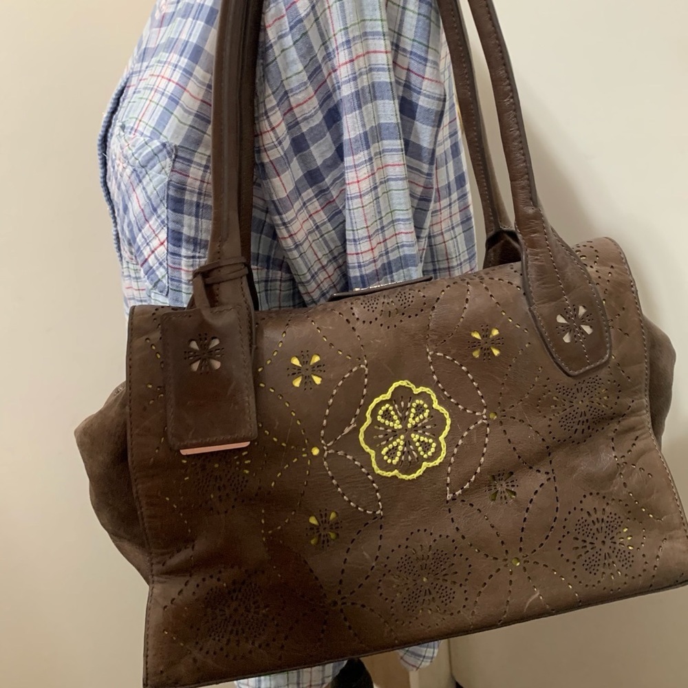 Petunia Handbags Heathrow Holdall Purse Sepia